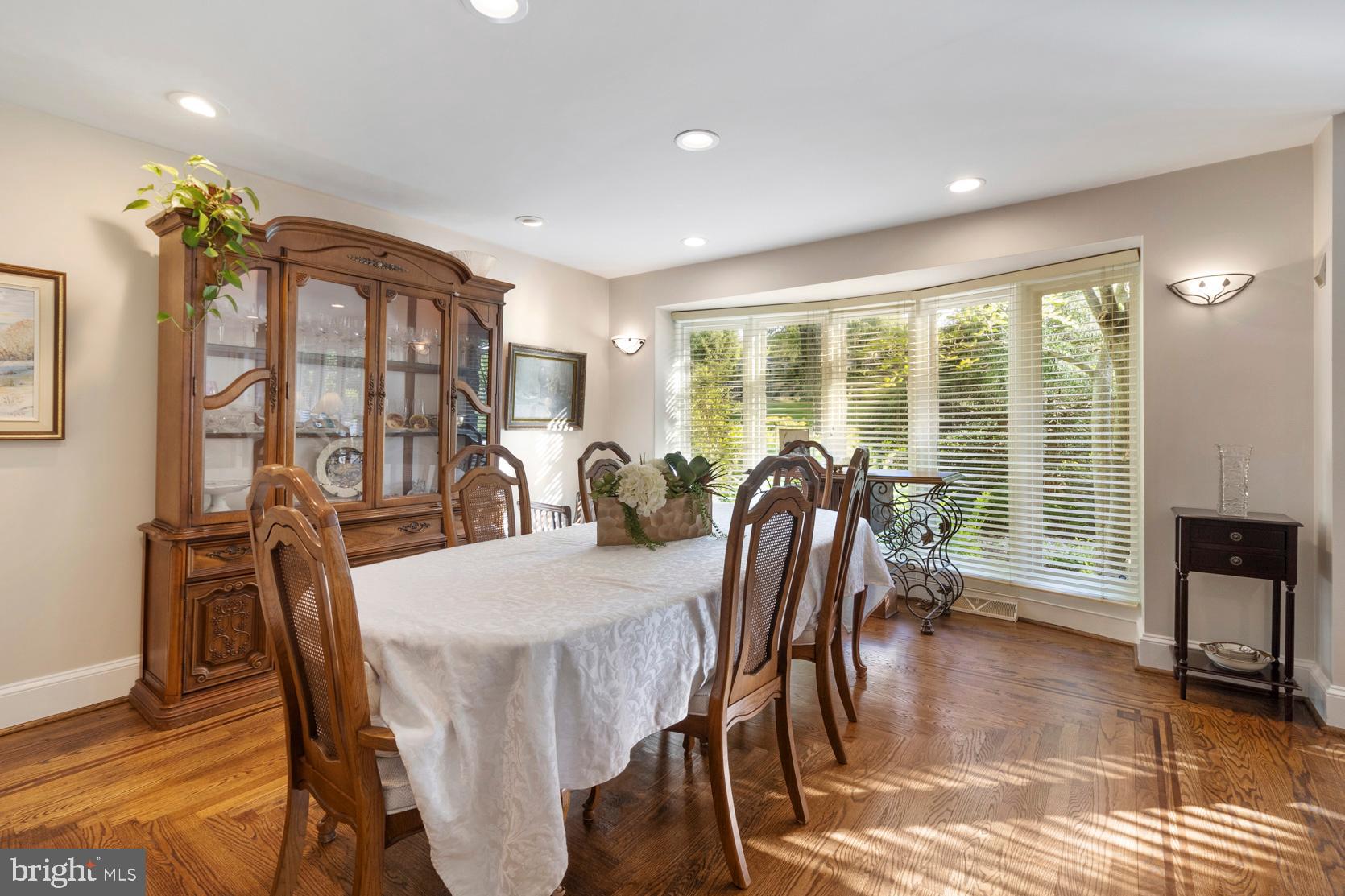 321 Myrtle Lane Narberth, PA 19072 - Photo 7 of 69 Dinning room
