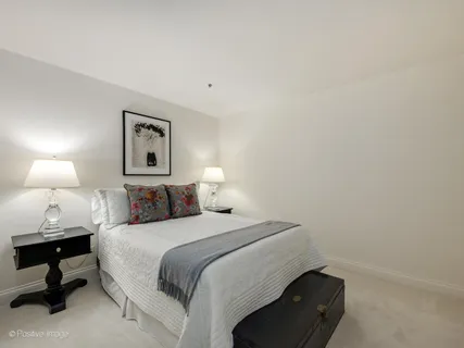 $999,000 | 950 North Michigan Avenue, Unit 2305, Chicago, IL 60611