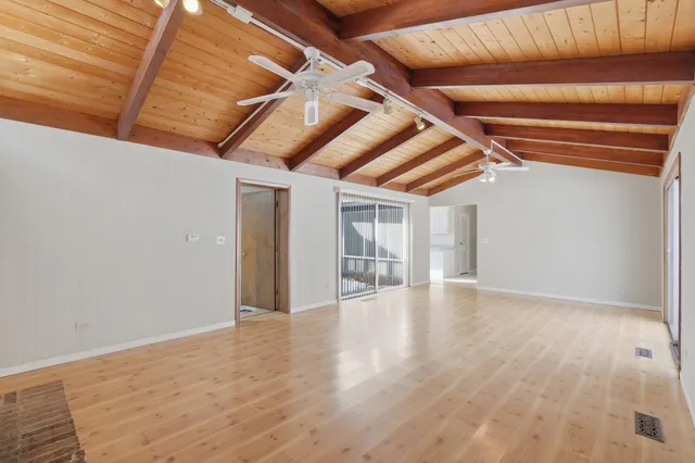 $3,300 | 5611 South Quincy Street, Hinsdale, IL 60521