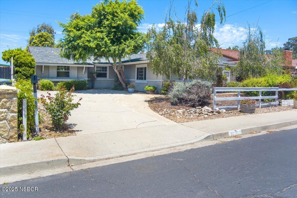 1729 Berkeley Drive Lompoc, CA 93436 - Photo 2 of 35 02-MAX_0033