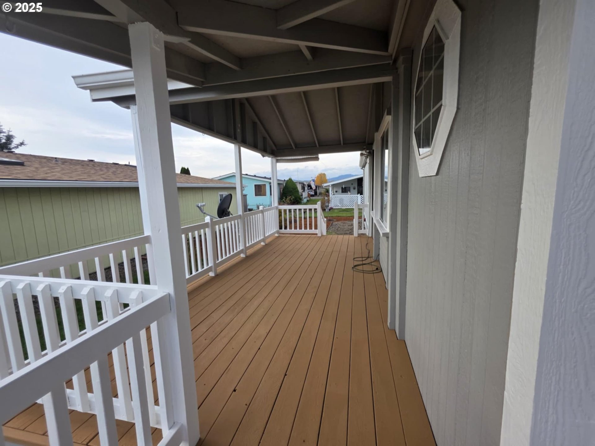 1402 Pioneer Way Forest Grove, OR 97116 - Photo 5 of 26 a view of deck with wooden floor