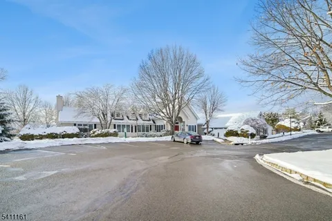 $465,000 | 19 Birchwood Road, Unit 19, Bedminster, NJ 07921