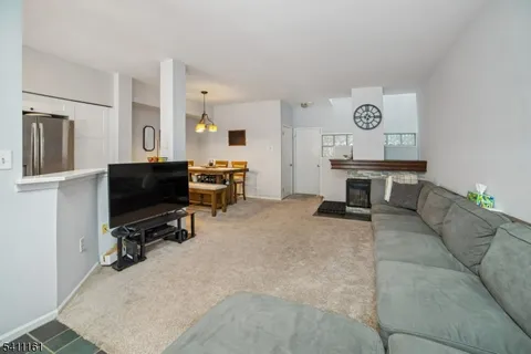 $465,000 | 19 Birchwood Road, Unit 19, Bedminster, NJ 07921