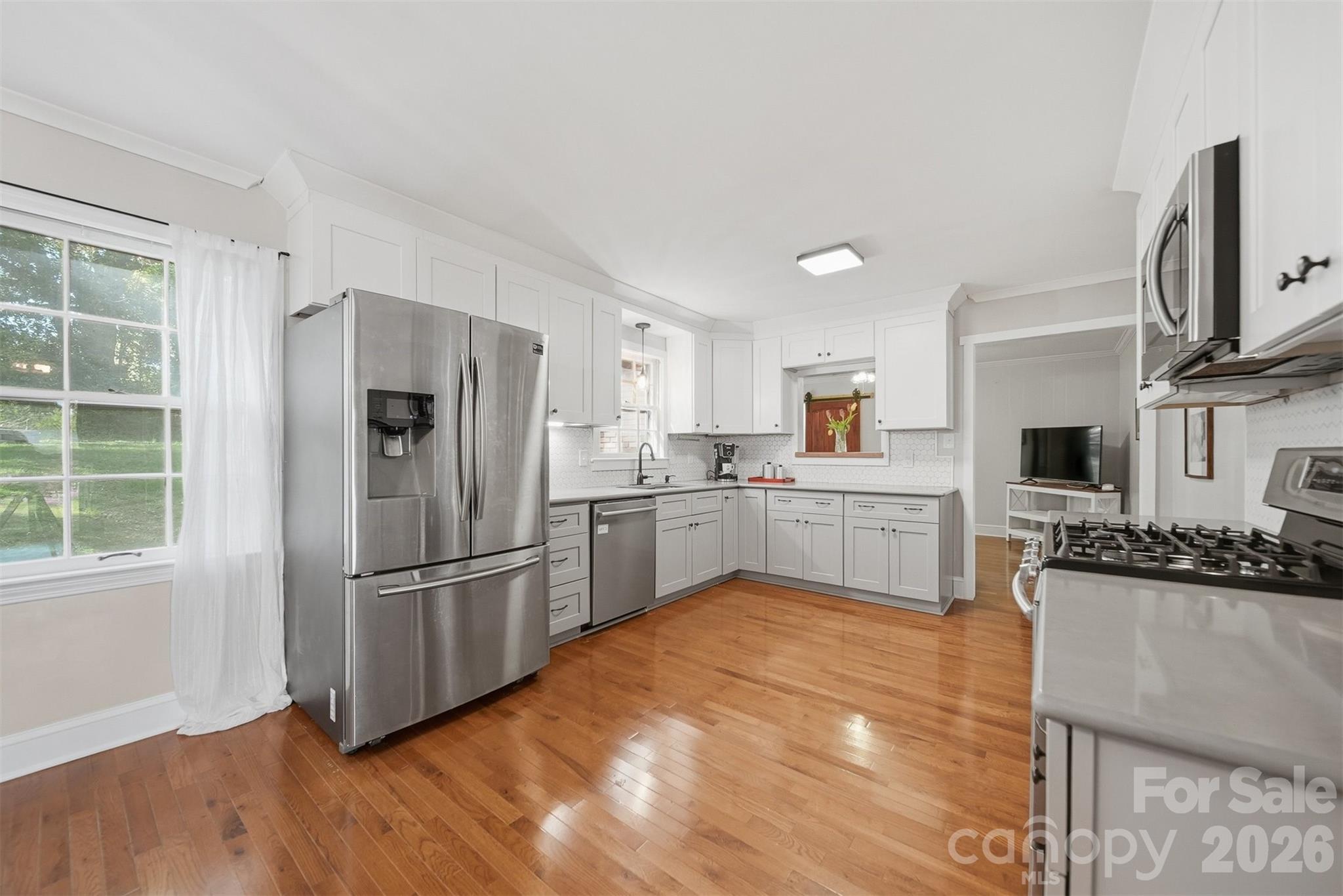 35 32nd Avenue Northwest Hickory, NC 28601 - Photo 2 of 37