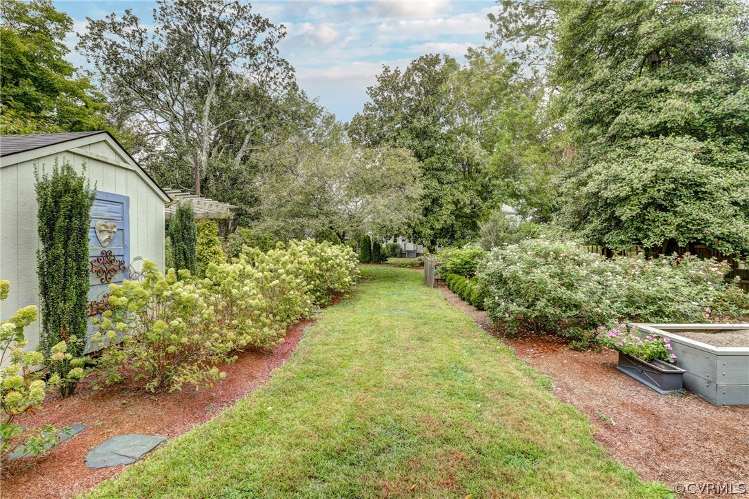 4227 Brook Road Richmond, VA 23227 - Photo 39 of 41 a view of a garden with pathway