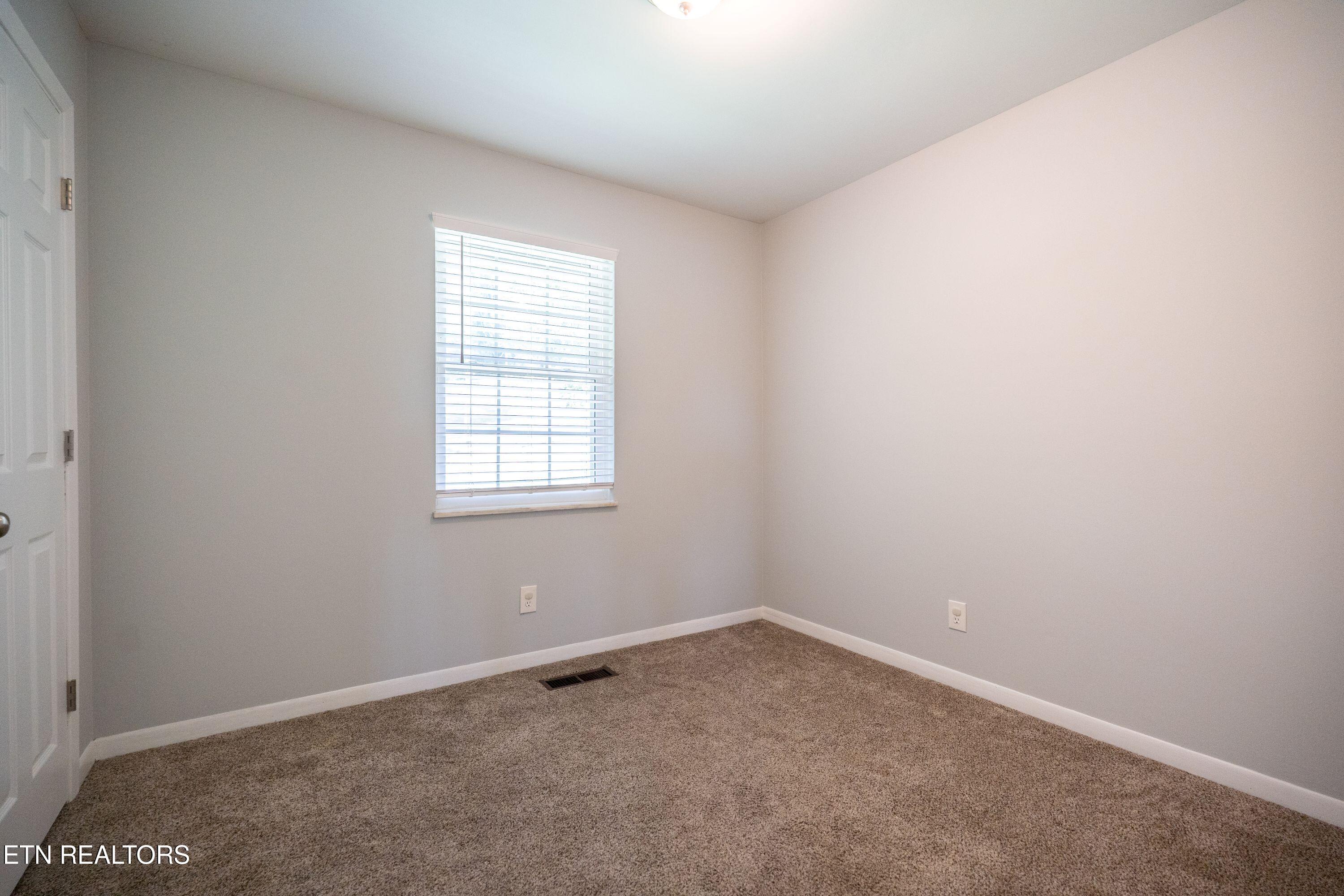 6008 Ridgewood Road Knoxville, TN 37918 - Photo 23 of 50 DSC06364