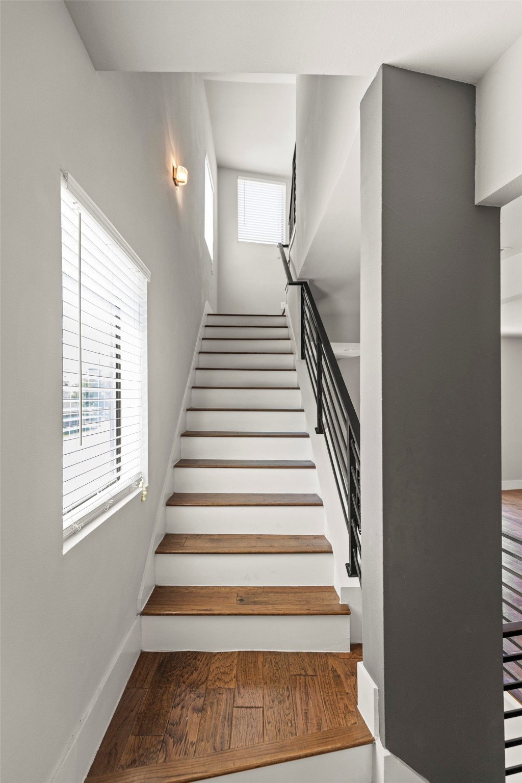 1613 Wheeler Avenue, Unit A Houston, TX 77004 - Photo 9 of 32 a view of entryway