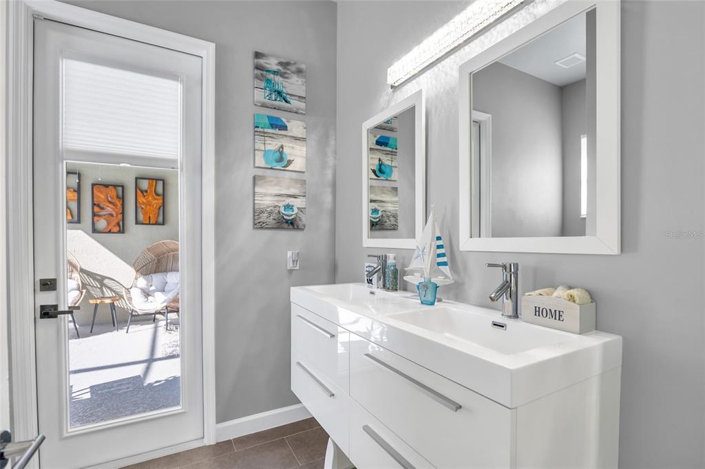 10600 Oakview Pointe Terrace Gotha, FL 34734 - Photo 30 of 44 a bathroom with a sink and a mirror