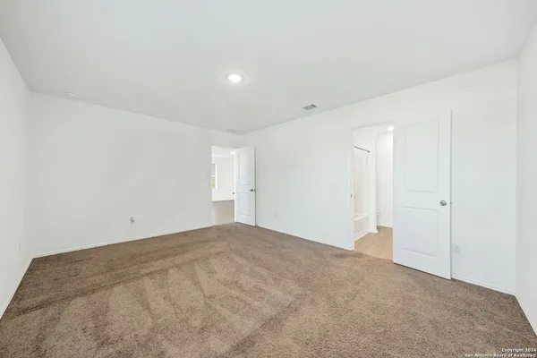 $1,575 | 13002 Sage Turn, St. Hedwig, TX 78152