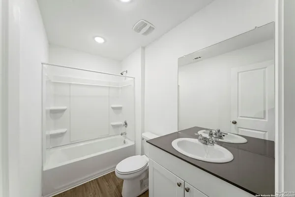 $1,575 | 13002 Sage Turn, St. Hedwig, TX 78152