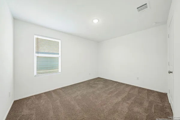 $1,575 | 13002 Sage Turn, St. Hedwig, TX 78152