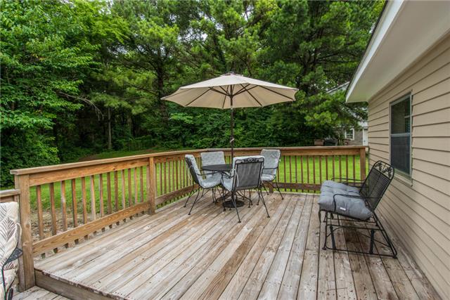 477 Franklin Limestone Road Nashville, TN 37217 - Photo 13 of 19 Back deck welcomes you for a relaxing afternoon or to entertain others.