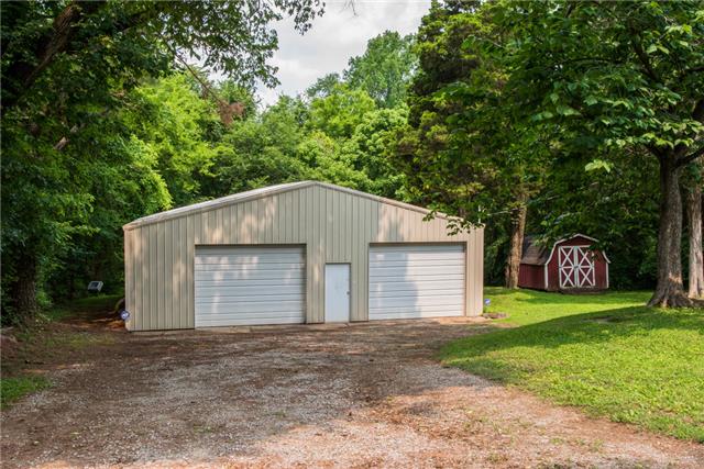 477 Franklin Limestone Road Nashville, TN 37217 - Photo 16 of 19 This is a man's dream shop! This 40x40 building has electricity and includes a paint booth!