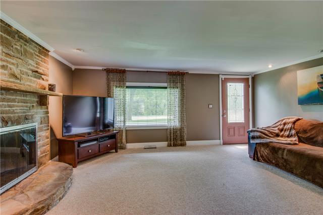 477 Franklin Limestone Road Nashville, TN 37217 - Photo 4 of 19 Spacious Yet Cozy Living Room!