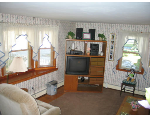 140 Rocco Avenue Pawtucket, RI 02860 - Photo 8 of 14 Gallery Image 8