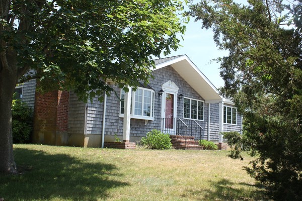 6 Valley Road Wareham, MA 02532 - Photo 1 of 20 Gallery Image 1