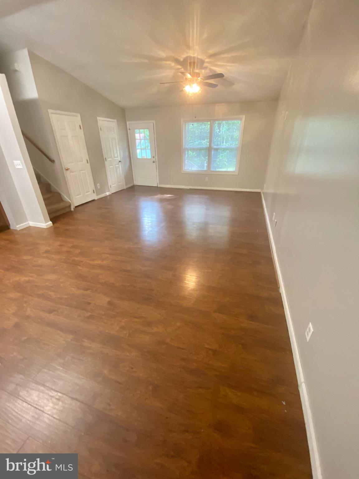 11579 Ropeknot Road Lusby, MD 20657 - Photo 5 of 20 Spacious Living Room!