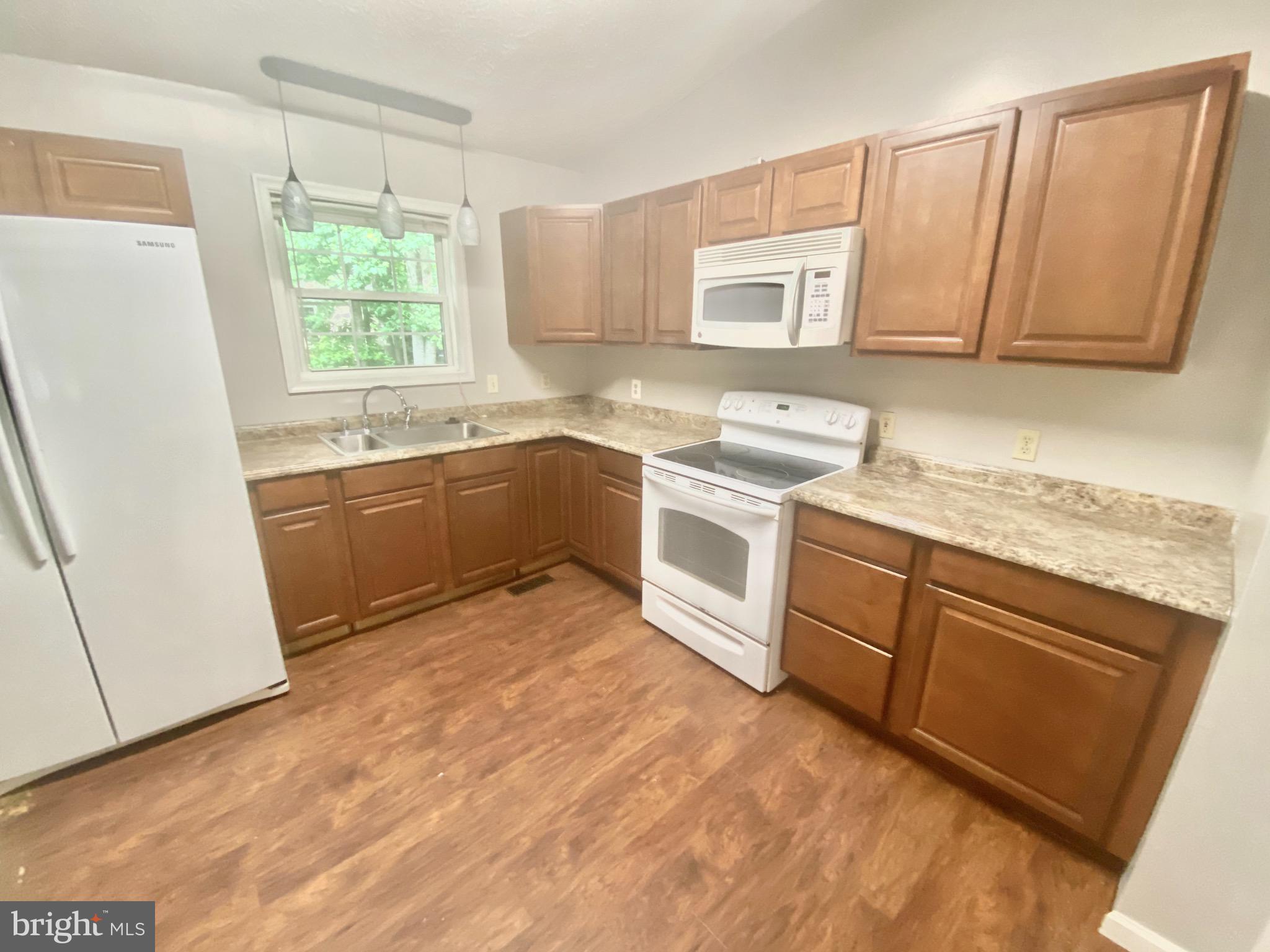11579 Ropeknot Road Lusby, MD 20657 - Photo 6 of 20 Kitchen!