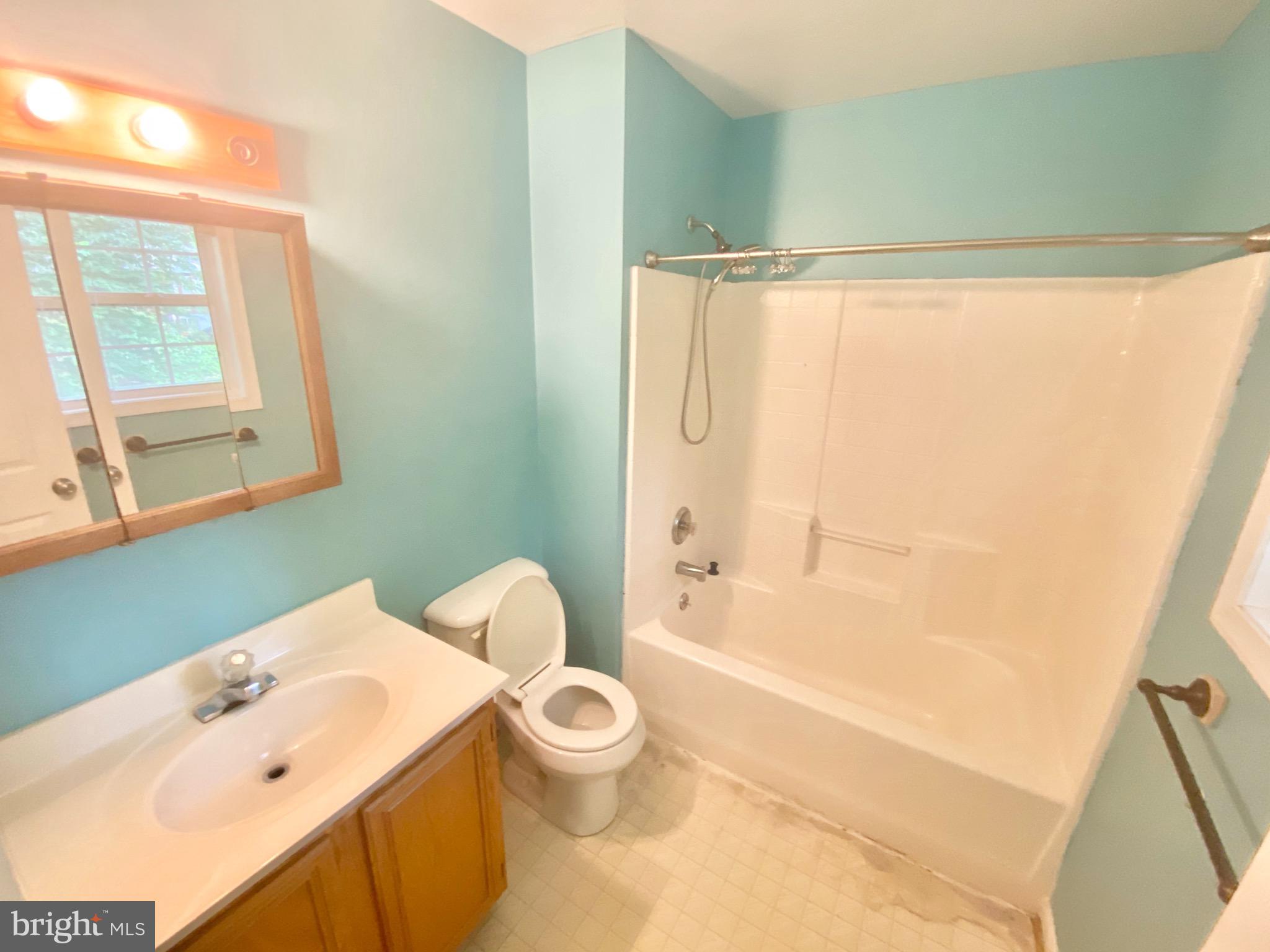11579 Ropeknot Road Lusby, MD 20657 - Photo 9 of 20 Master Bathroom!