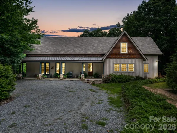$1,695,000 | 103 Old Saluda Drive, Saluda, NC 28773