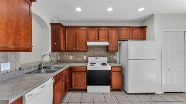 $225,000 | 12403 Foxmoor Peak Drive, Riverview, FL 33579