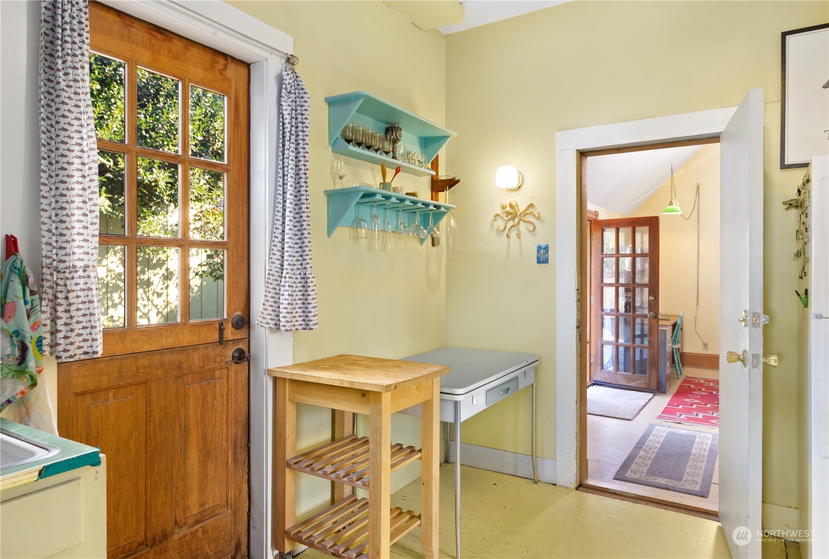 1441 Clay Street Port Townsend, WA 98368 - Photo 11 of 26 a living room with furniture and a window