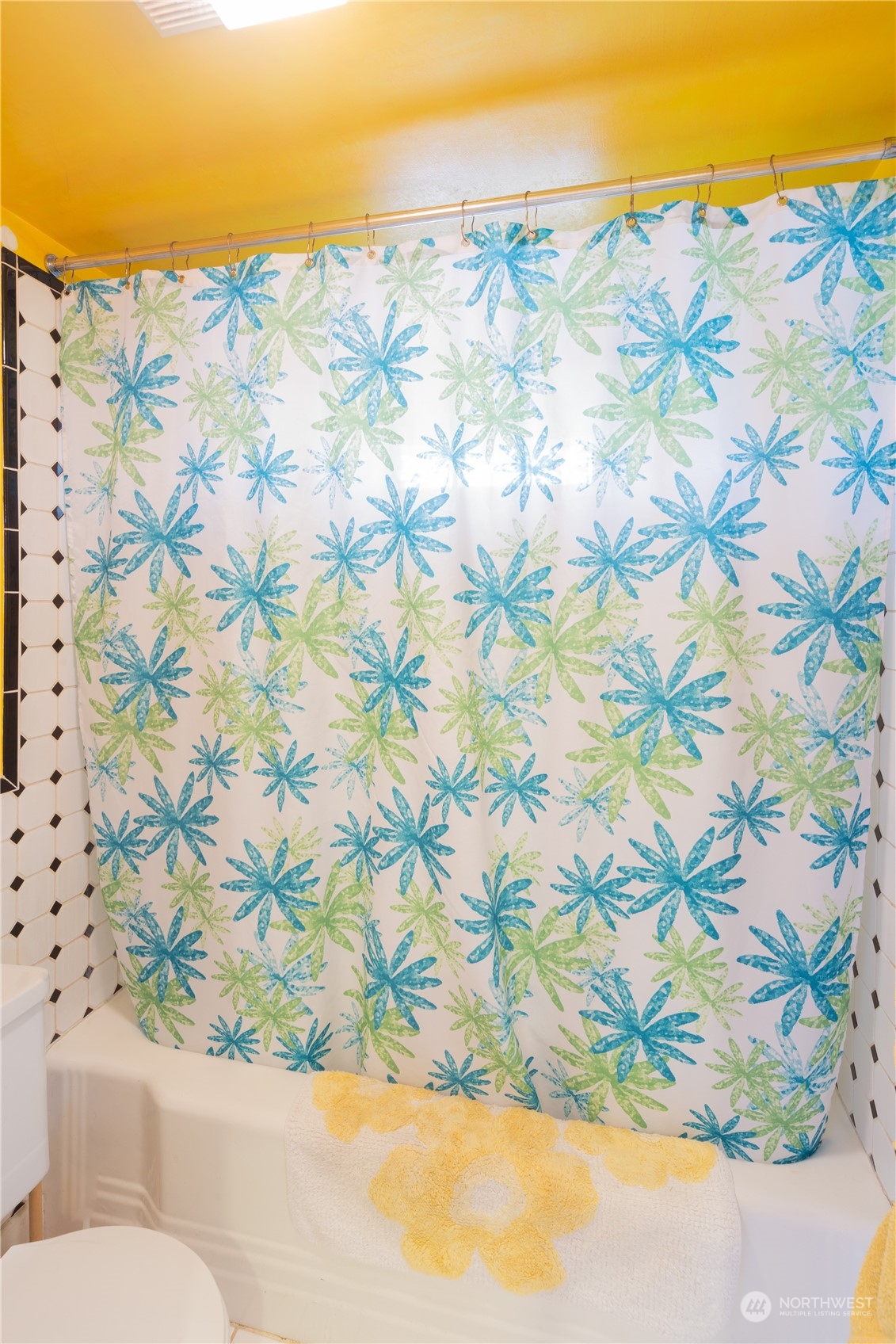 1441 Clay Street Port Townsend, WA 98368 - Photo 17 of 26 a bathroom with a toilet and a sink