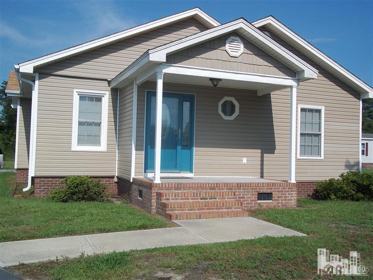 901 Cartertown Road Clinton, NC 28328 - Photo 1 of 1 Primary Photo