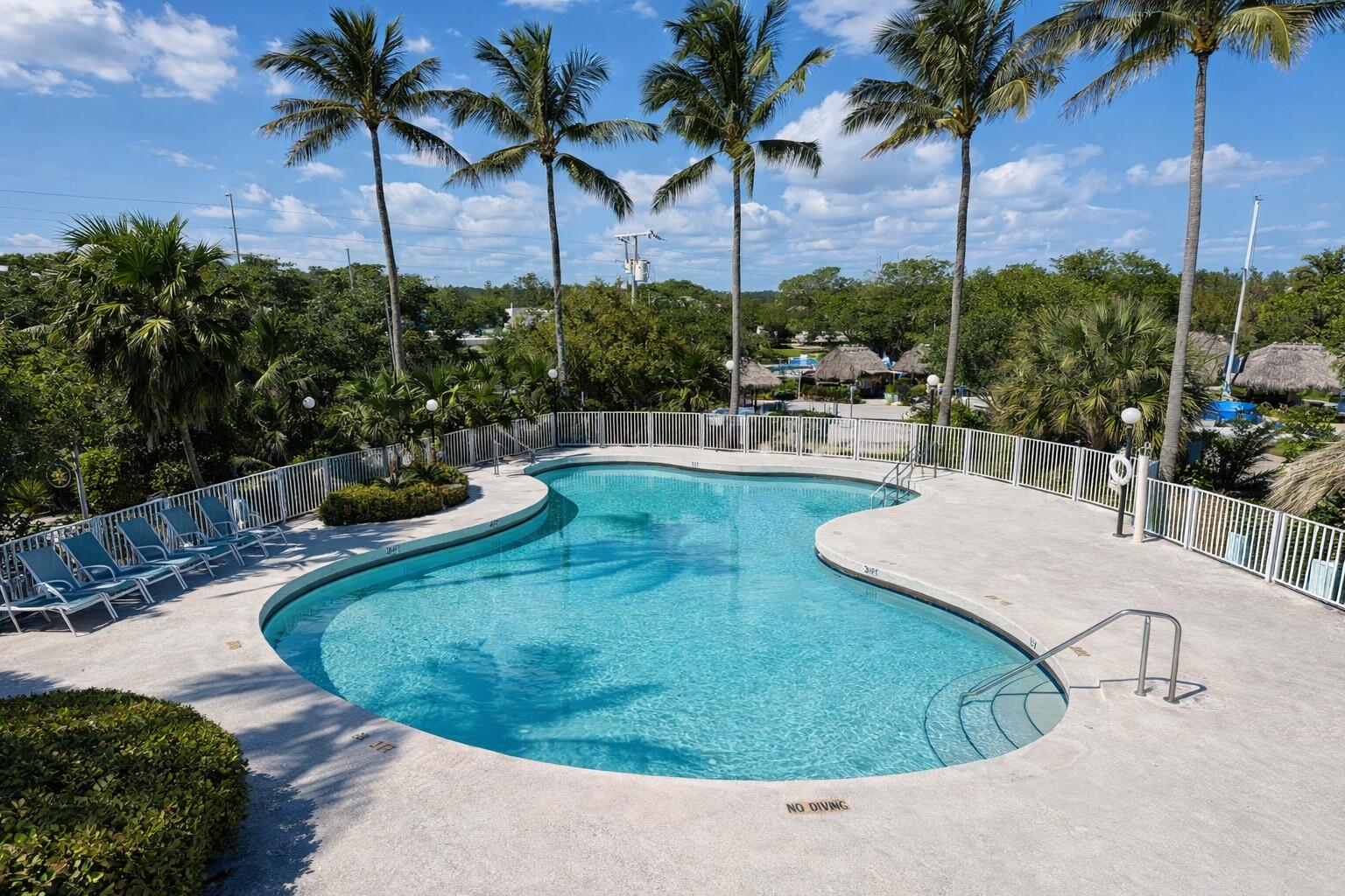 100 Morris Lane, Unit D9 Key Largo, FL 33037 - Photo 15 of 23 Pool
