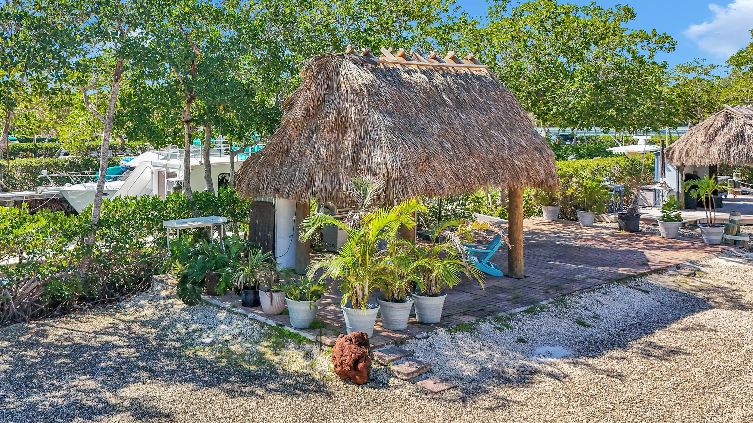 100 Morris Lane, Unit D9 Key Largo, FL 33037 - Photo 9 of 23 Upland Tiki Area