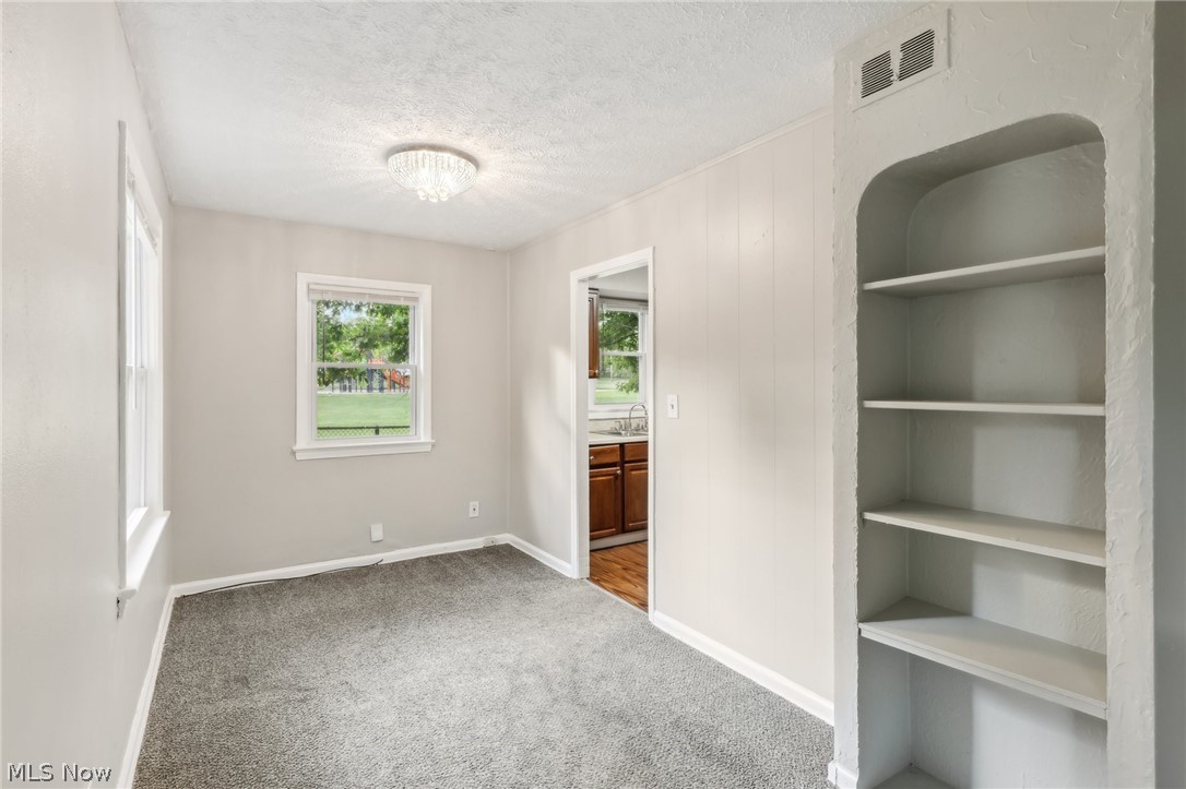 2422 Malden Road Cleveland, OH 44121 - Photo 13 of 35