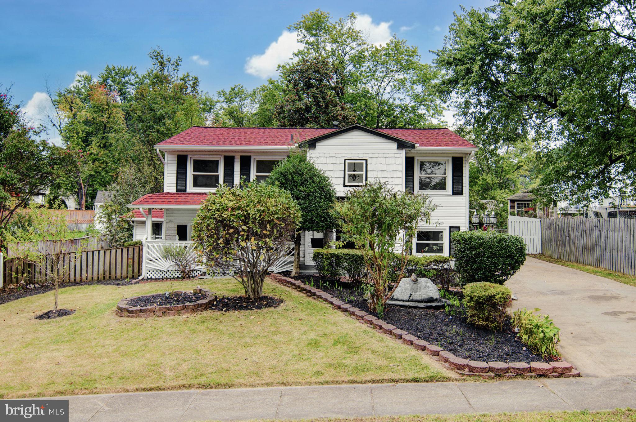 13107 Kumar Road Woodbridge, VA 22193 - Photo 2 of 50 Gallery Image 2