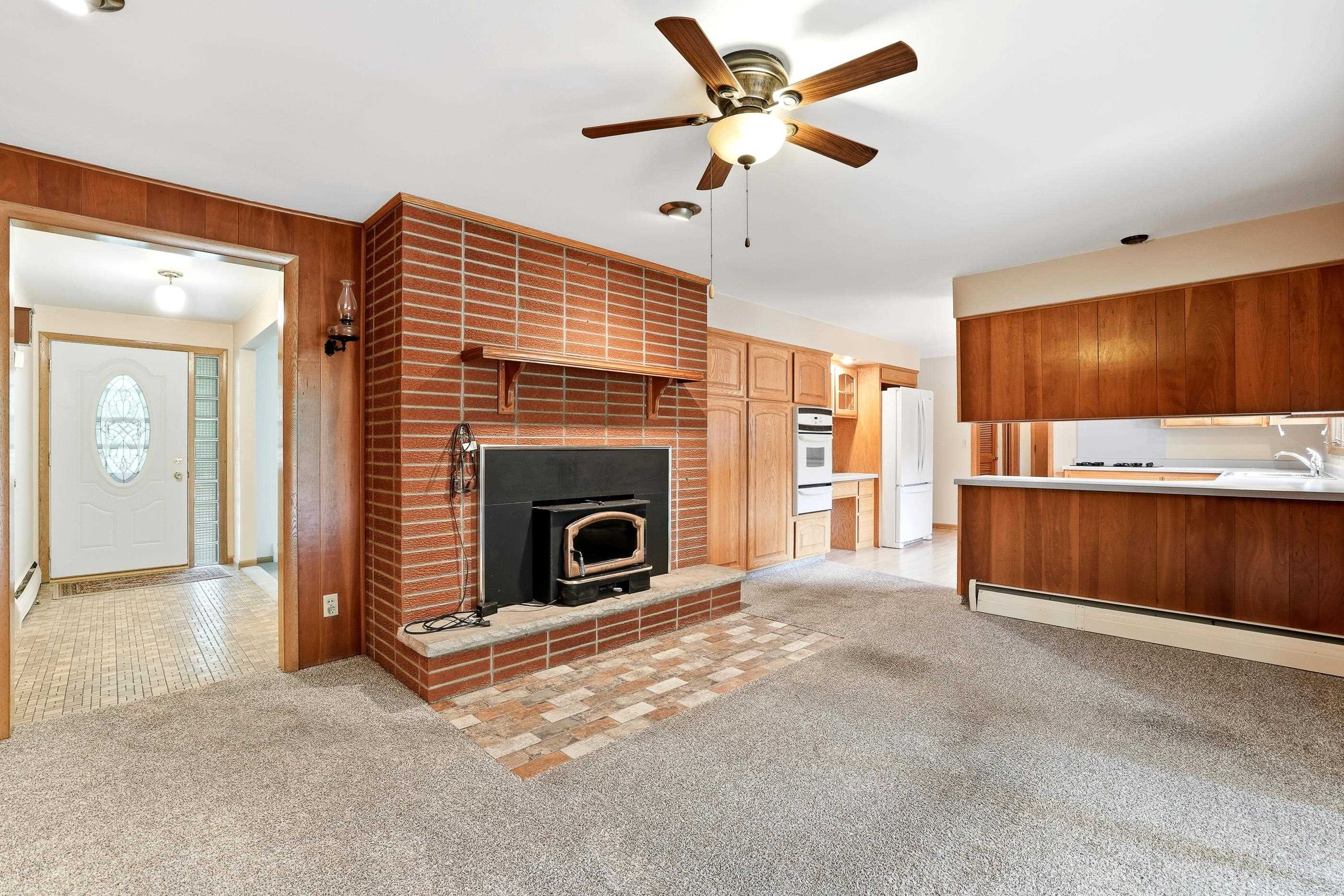 719 Sunset Avenue Stevens Point, WI 54481 - Photo 14 of 53