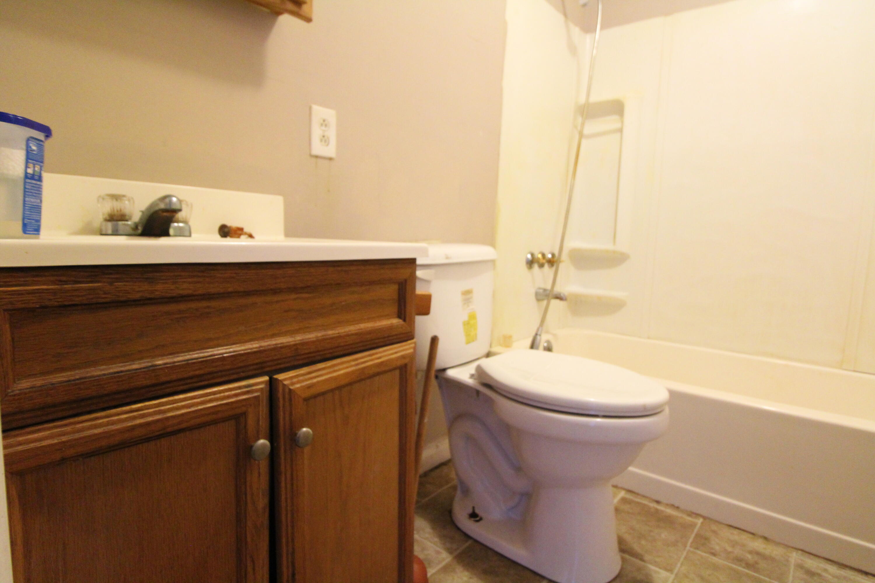 9031 Judson Road Hinton, WV 25951 - Photo 8 of 32 Gallery Image 8