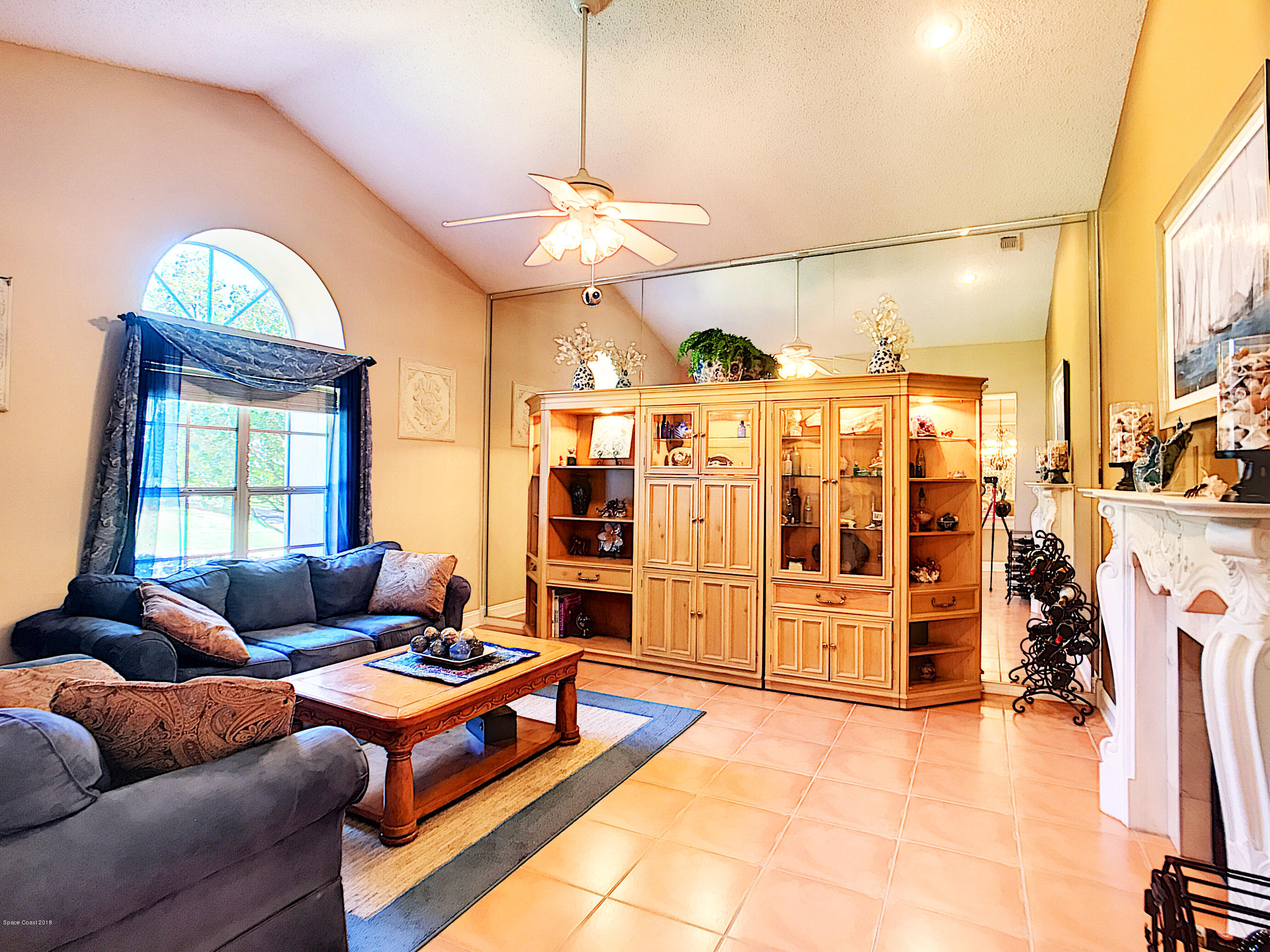 301 Lake Road Lake Mary, FL 32746 - Photo 4 of 47 Living Room