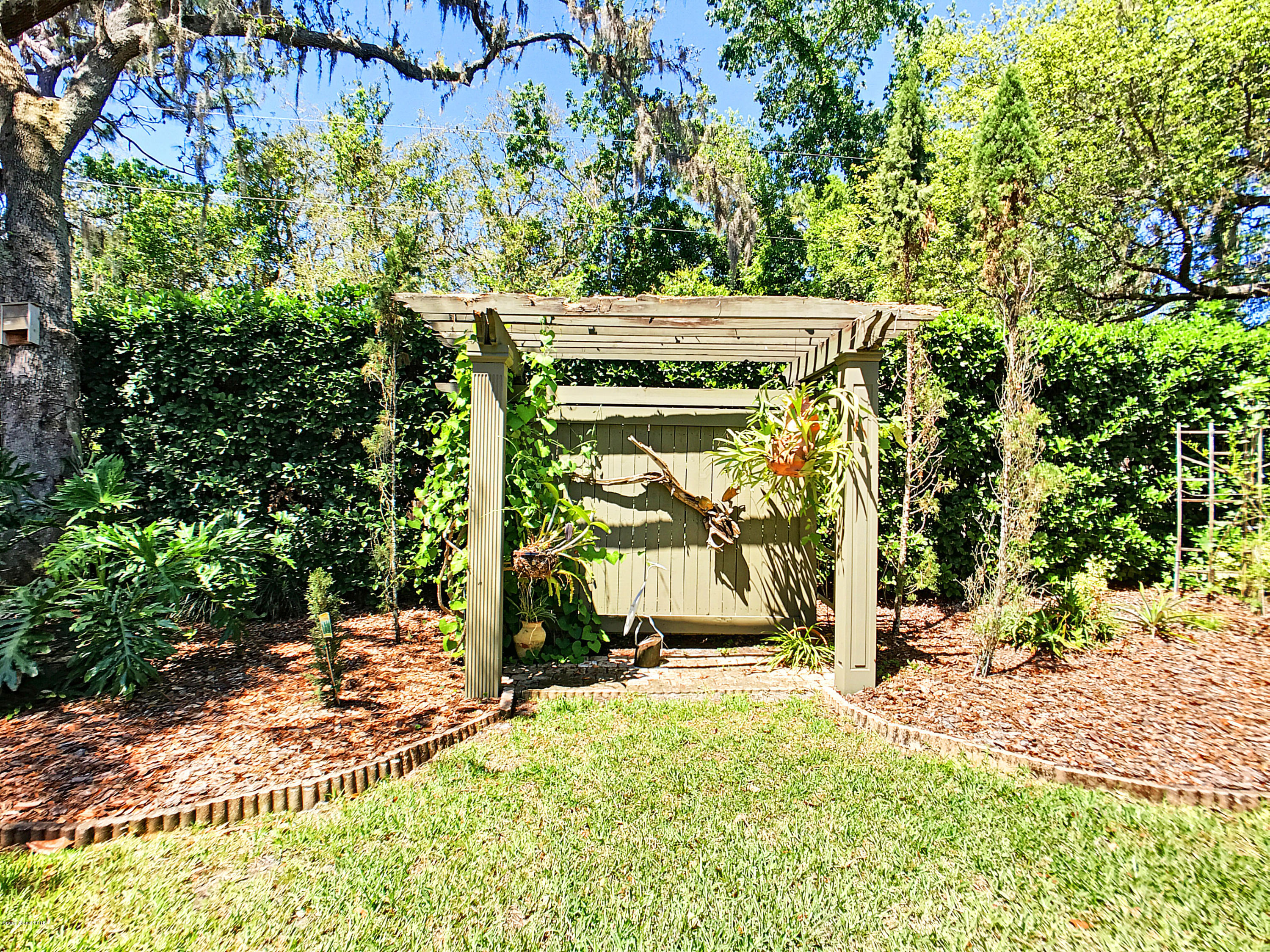 301 Lake Road Lake Mary, FL 32746 - Photo 32 of 47 Grape Arbor