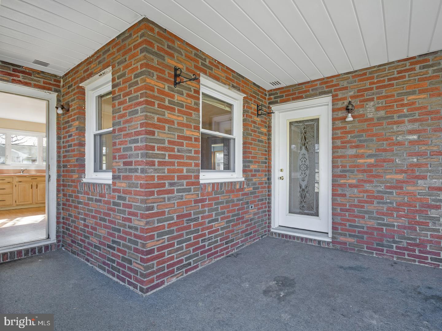 612 Taylor Street Riverside, NJ 08075 - Photo 2 of 26 Entrance / Front Porch
