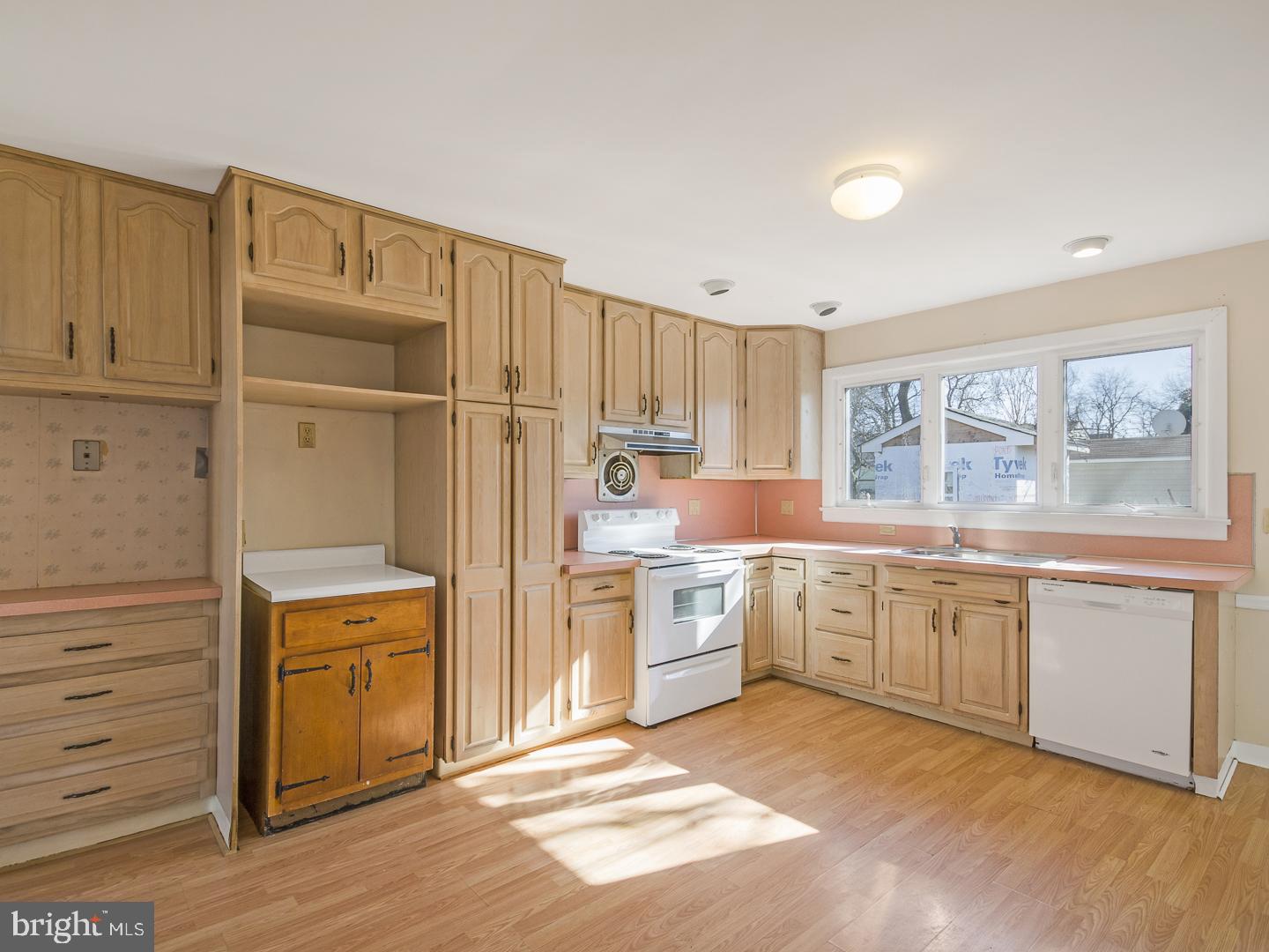 612 Taylor Street Riverside, NJ 08075 - Photo 3 of 26