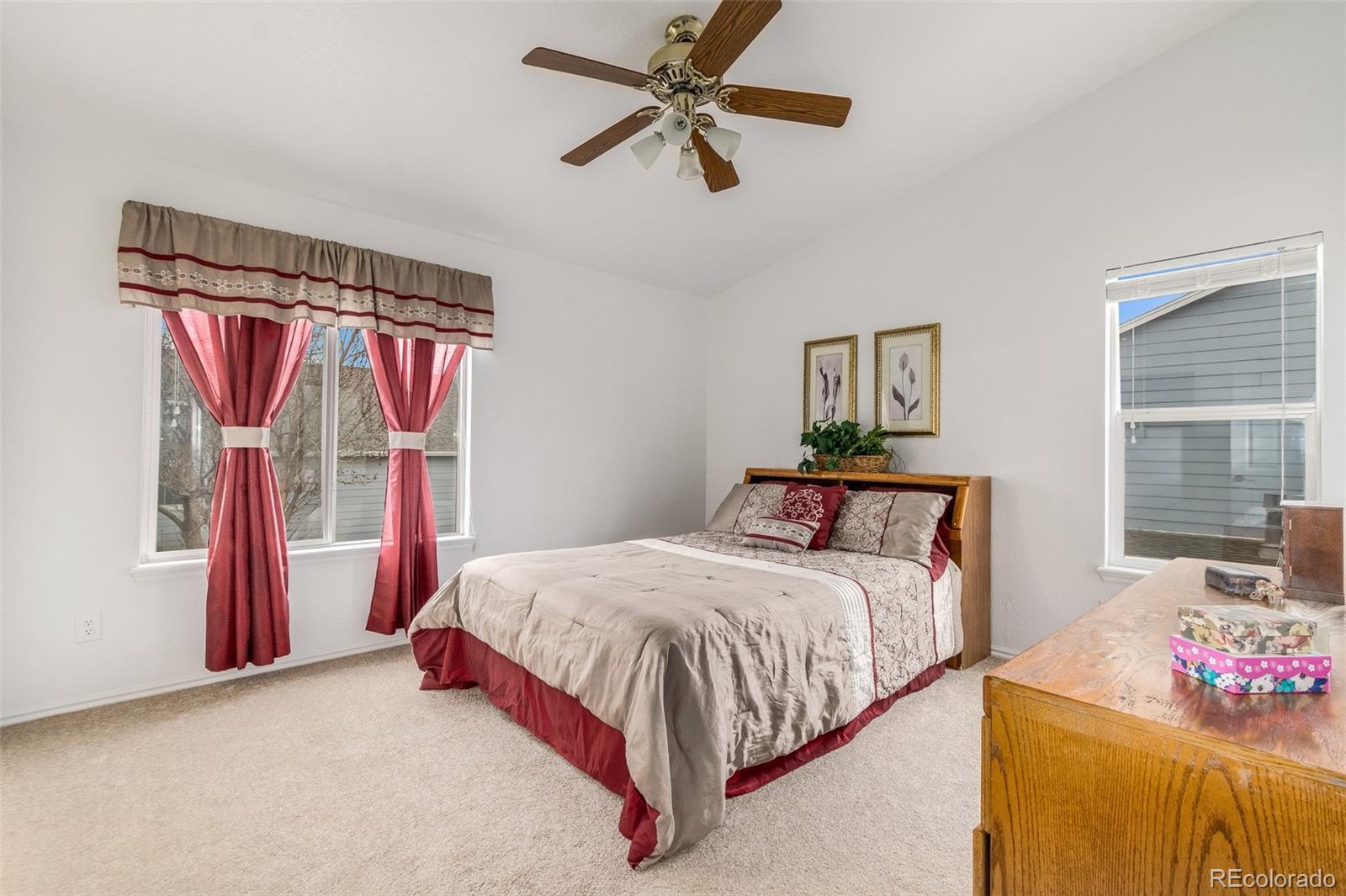 9897 Bathurst Way Highlands Ranch, CO 80130 - Photo 14 of 30 Gallery Image 14