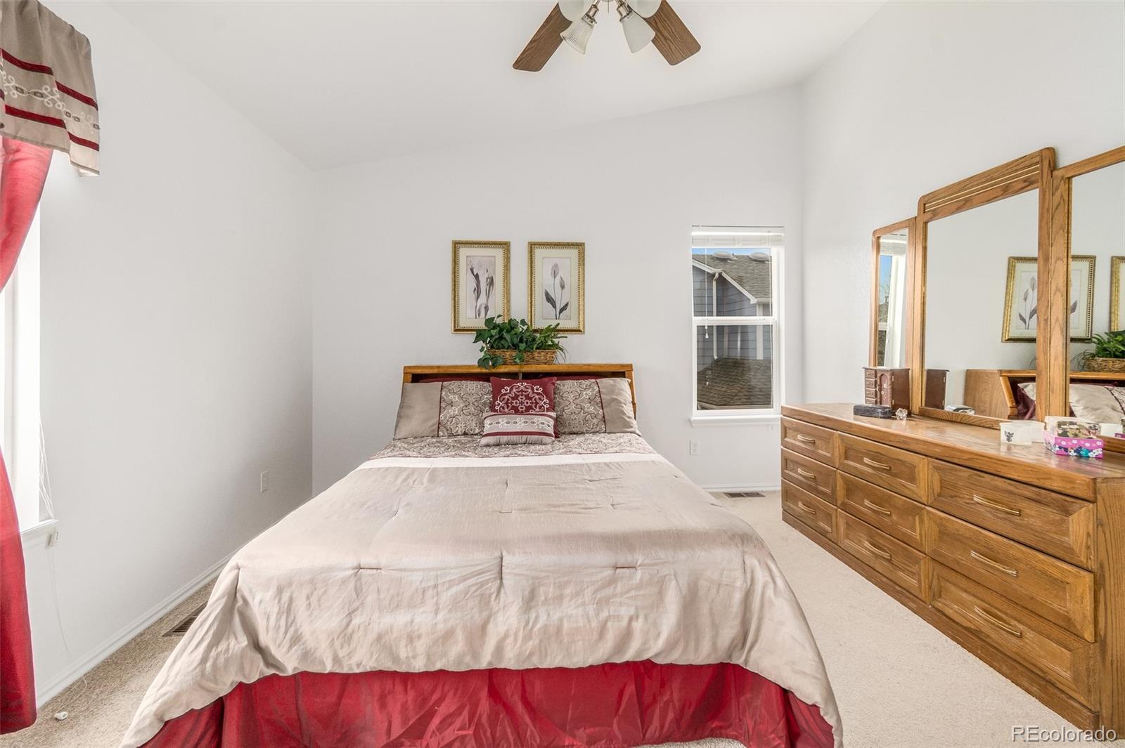 9897 Bathurst Way Highlands Ranch, CO 80130 - Photo 16 of 30 Gallery Image 16