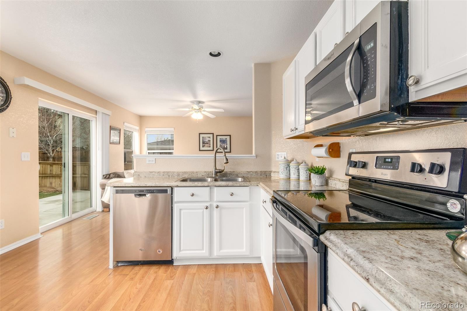 9897 Bathurst Way Highlands Ranch, CO 80130 - Photo 10 of 30 Gallery Image 10