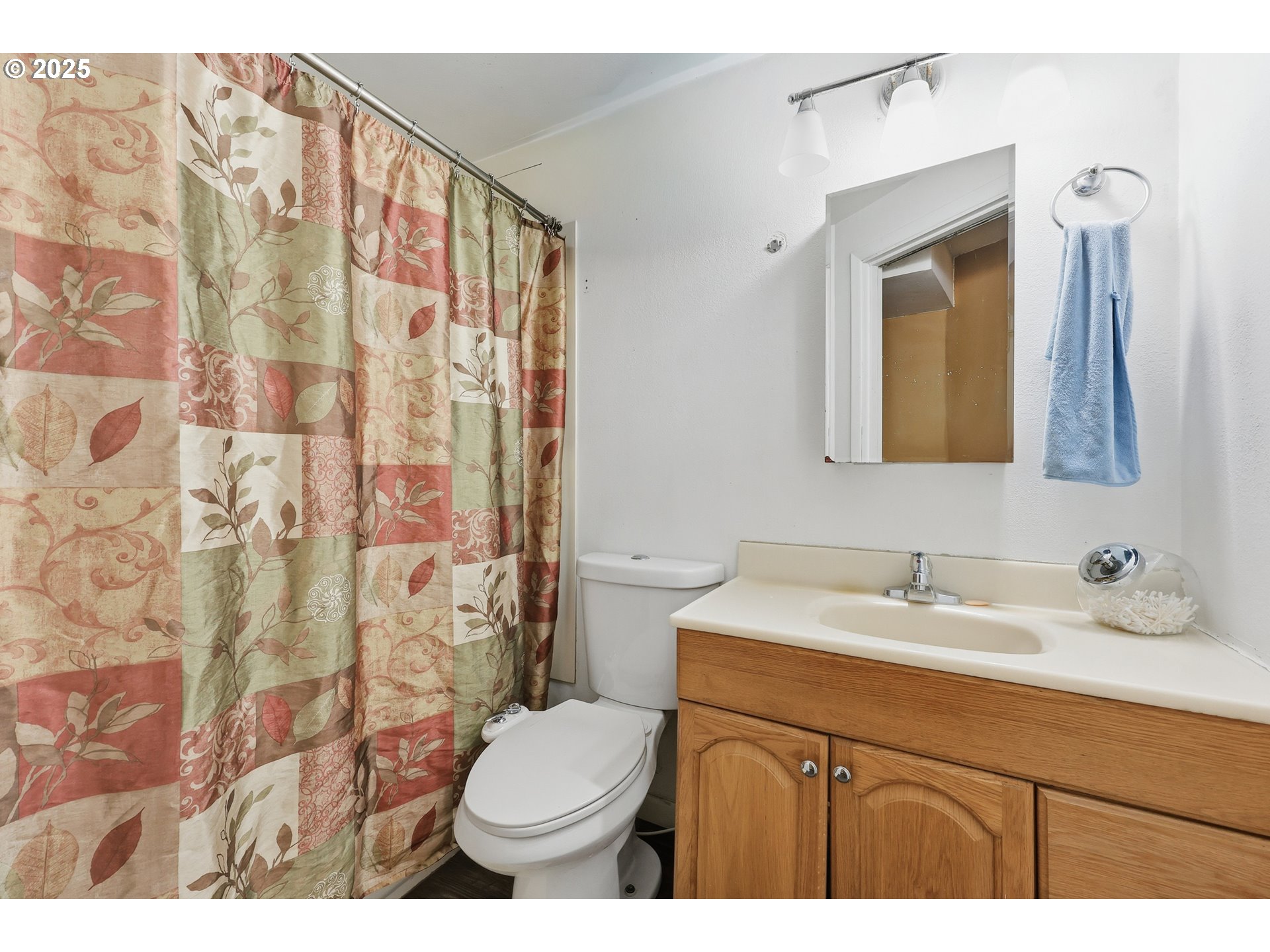 13325 Southwest Larson Street Beaverton, OR 97005 - Photo 17 of 26 Gallery Image 17
