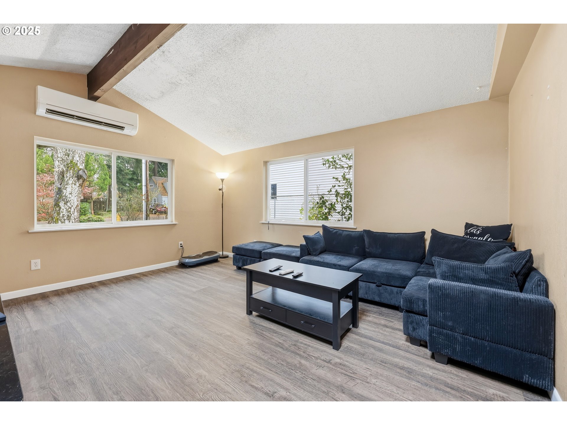 13325 Southwest Larson Street Beaverton, OR 97005 - Photo 6 of 26 Gallery Image 6