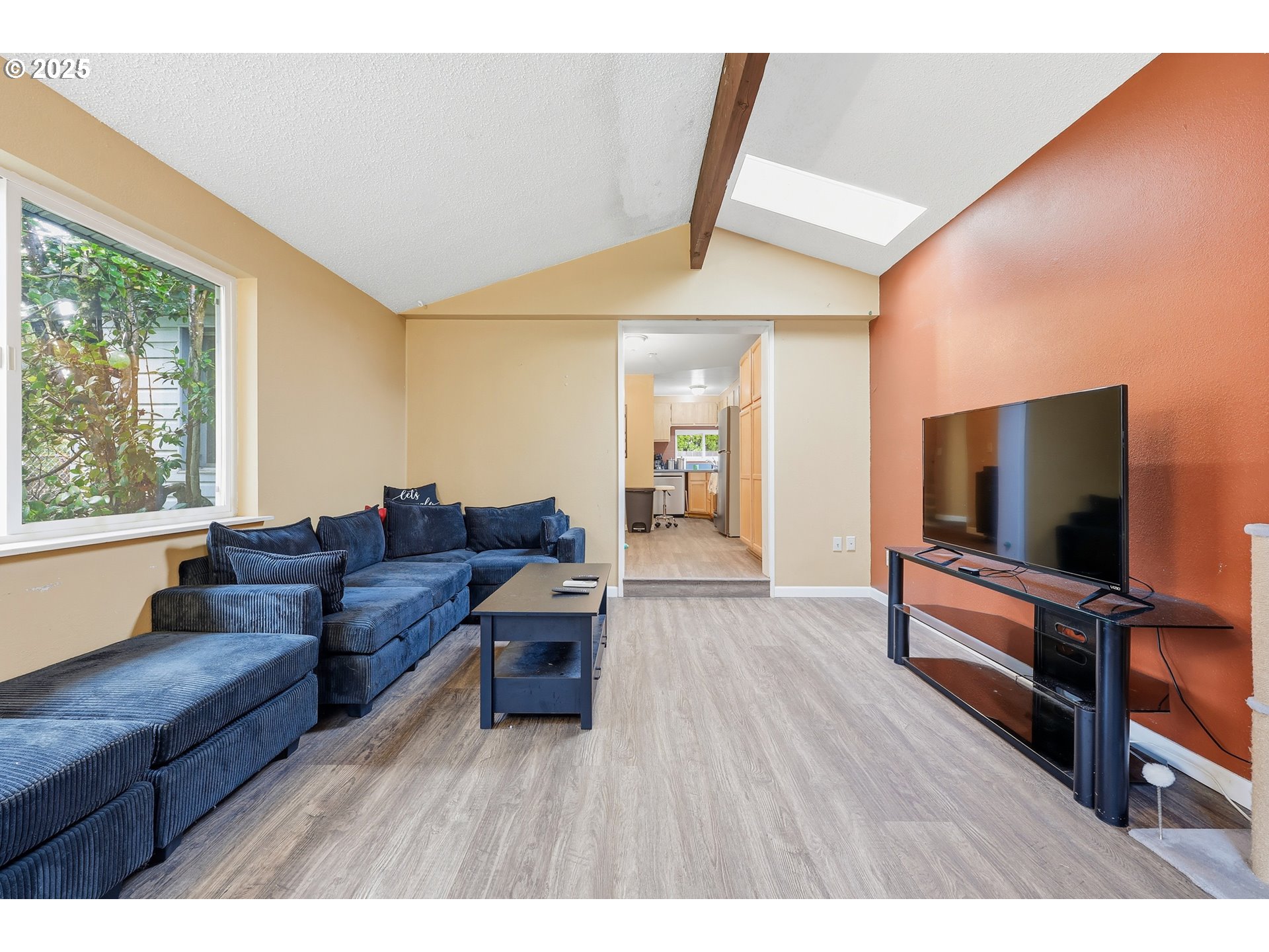 13325 Southwest Larson Street Beaverton, OR 97005 - Photo 7 of 26 Gallery Image 7