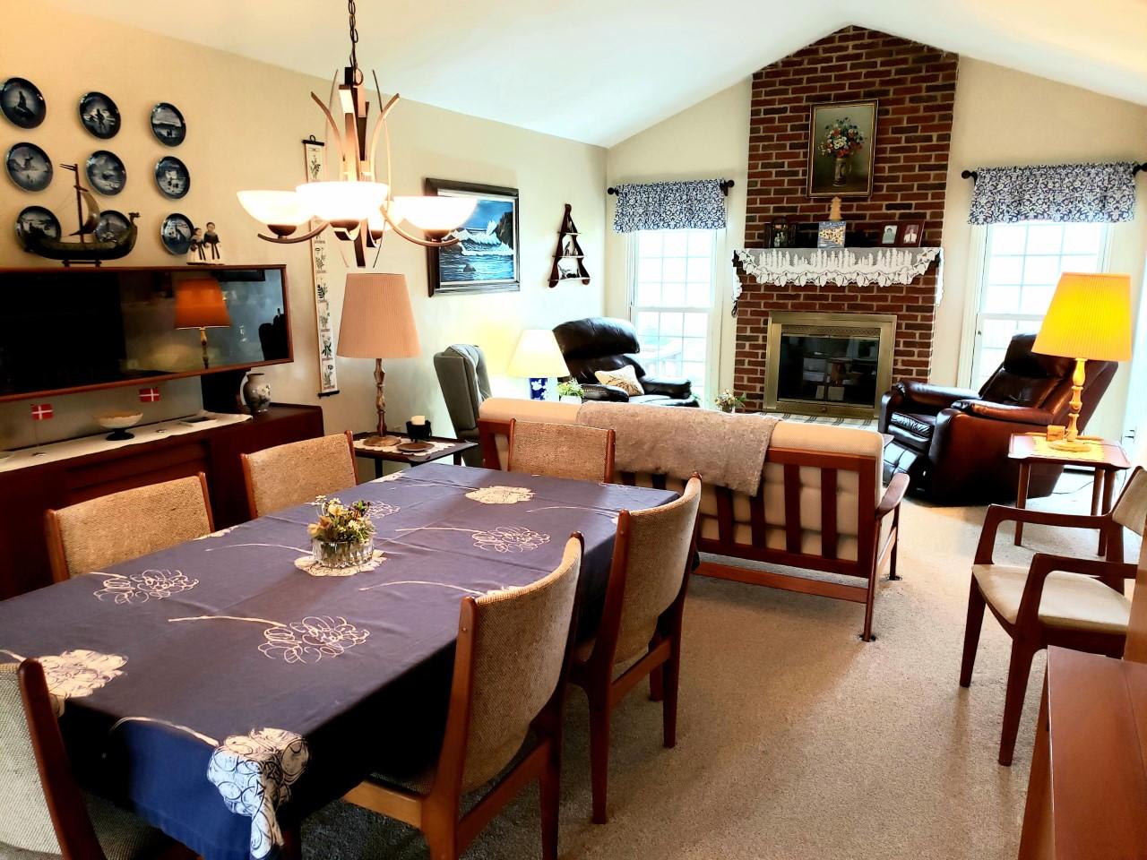 636 Beards Creek Road Ferrum, VA 24088 - Photo 17 of 52 636 beards dining and great room
