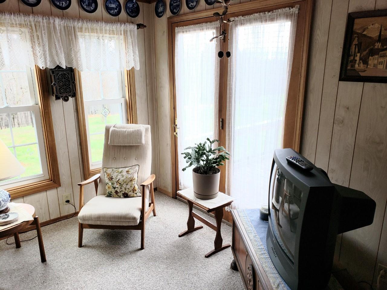 636 Beards Creek Road Ferrum, VA 24088 - Photo 21 of 52 636 beards sunroom 3