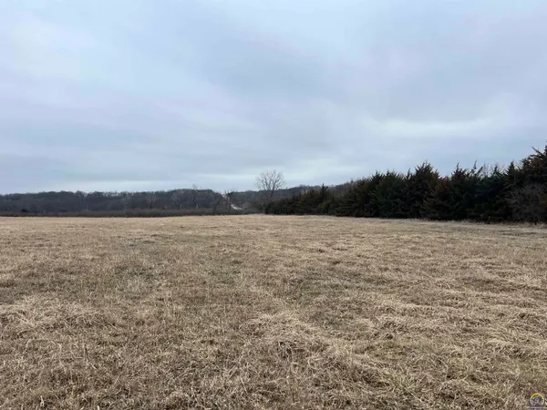$225,000 | 10200 U4 Road, Hoyt, KS 66440