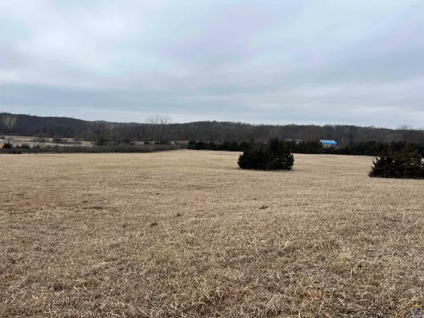 $225,000 | 10200 U4 Road, Hoyt, KS 66440