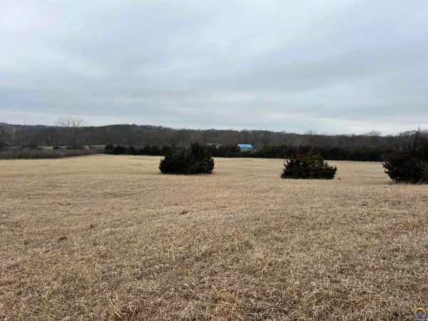 $225,000 | 10200 U4 Road, Hoyt, KS 66440