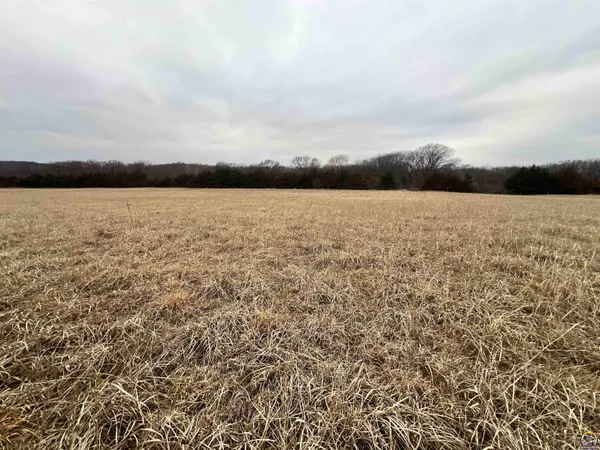 $225,000 | 10200 U4 Road, Hoyt, KS 66440